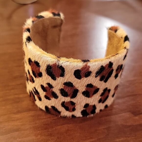Chicos pony hair leopard cuff bracelet - Picture 1 of 4